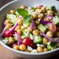 Salade Fra&icirc;che de Pois Chiches Concombre et Feta au Citron